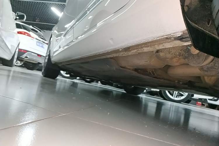Used Skoda Octavia 2018 TSI230 DSG Luxury Edition Left Side Sill