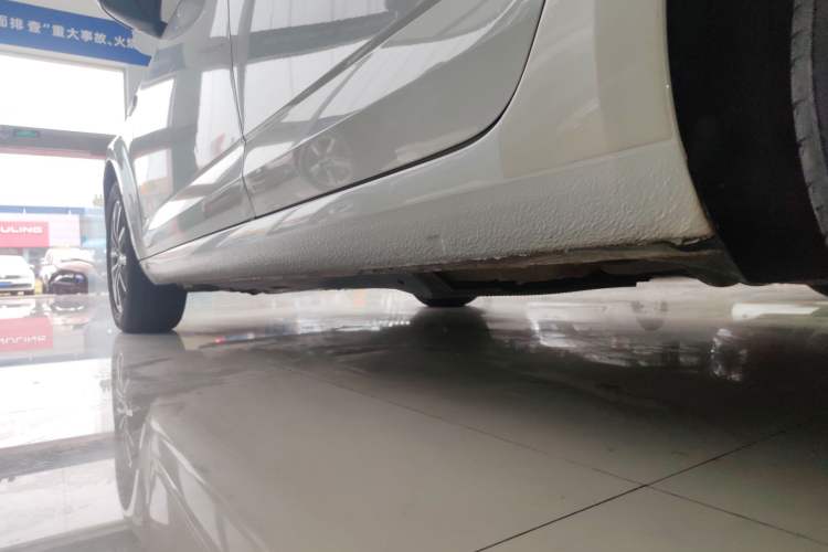 Used Skoda Octavia 2018 TSI230 DSG Comfort Edition Left Side Sill