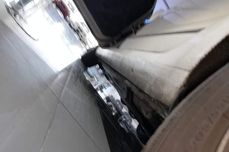 Used Skoda Octavia 2018 1.6L Automatic Luxury Edition Left Side Sill