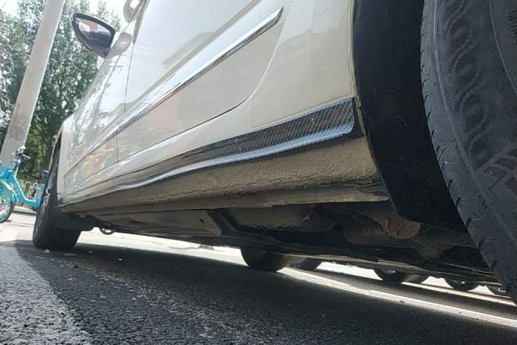 Used Skoda Octavia 2018 TSI230 DSG Luxury Edition Left Side Sill