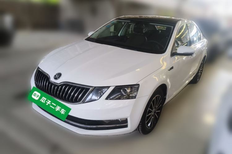 Used Skoda Octavia 2018 1.6L Automatic Luxury Edition Guazi used car, China used car export, Used car for sale, Used  cars, Cheapest cars for sale