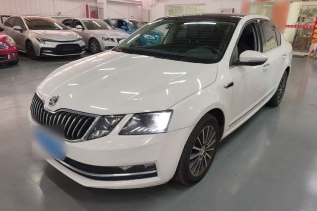 Used Skoda Octavia 2018 1.6L Automatic Luxury Edition