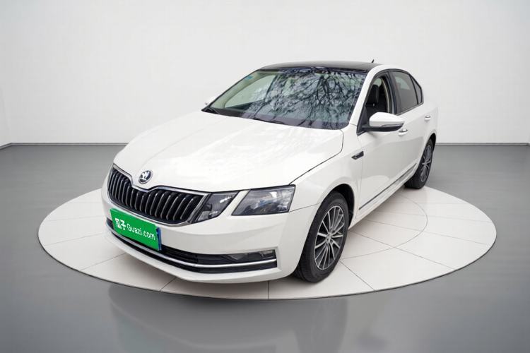 Used Skoda Octavia 2018 TSI230 DSG Luxury Edition Guazi used car, China used car export, Used car for sale, Used  cars, Cheapest cars for sale