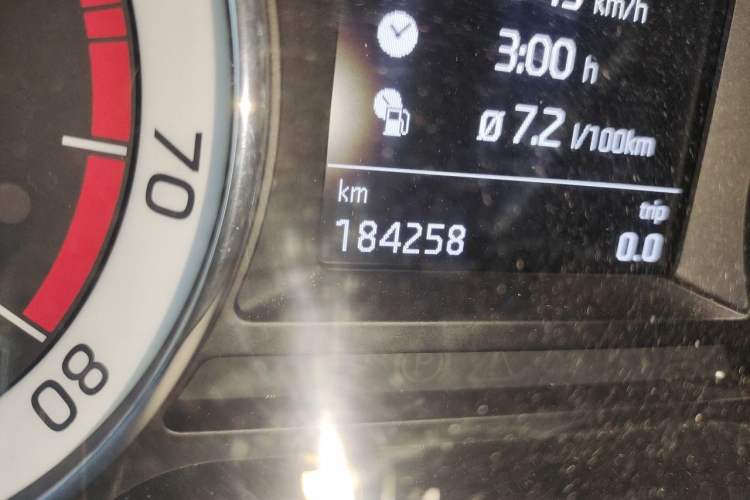 Used Skoda Octavia 2018 1.6L Automatic Luxury Edition Odometer Close Up