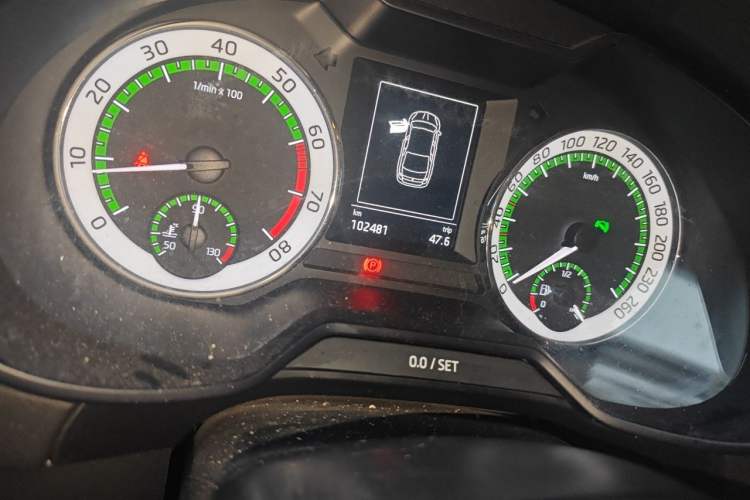Used Skoda Octavia 2018 TSI230 DSG Luxury Edition Odometer Close Up