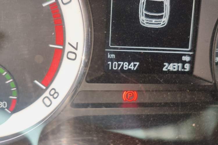 Used Skoda Octavia 2018 TSI230 DSG Luxury Edition Odometer Close Up