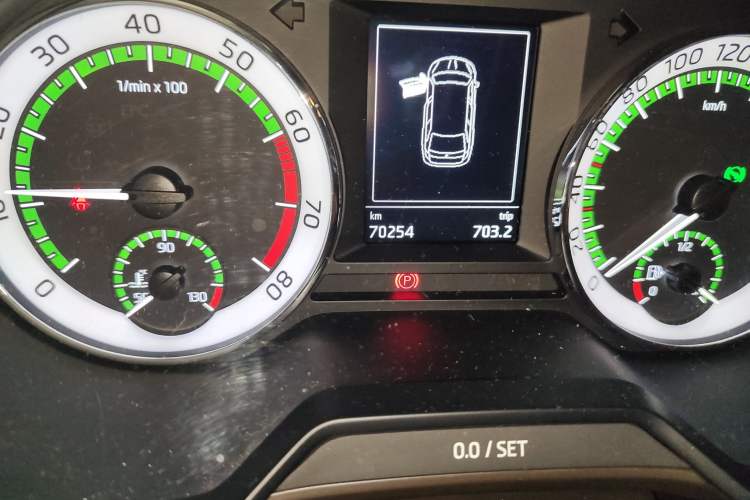 Used Skoda Octavia 2018 Station Wagon TSI280 DSG Flagship Edition Odometer Close Up