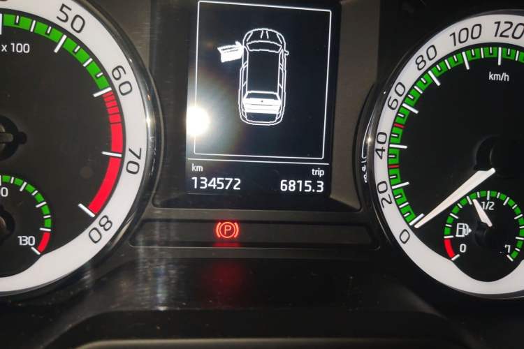 Used Skoda Octavia 2018 Station Wagon TSI280 DSG Luxury Edition Odometer Close Up