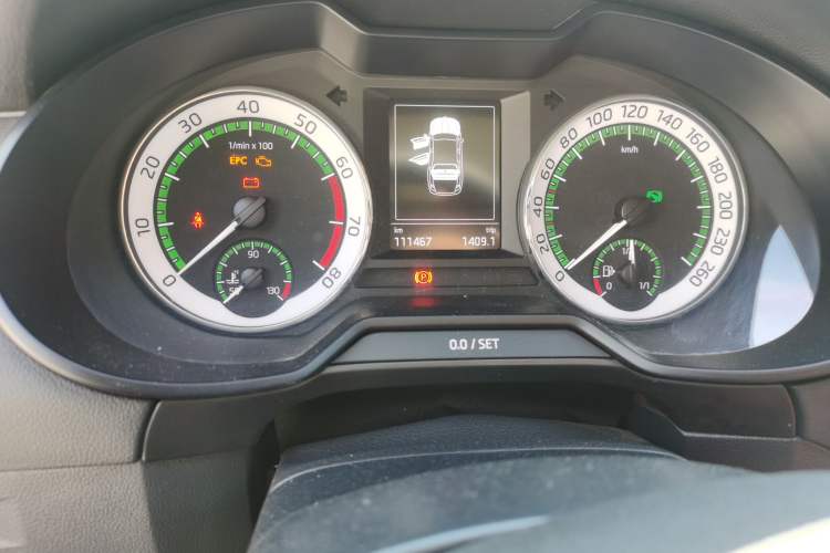 Used Skoda Octavia 2018 TSI230 DSG Luxury Enjoyment Edition Odometer Close Up