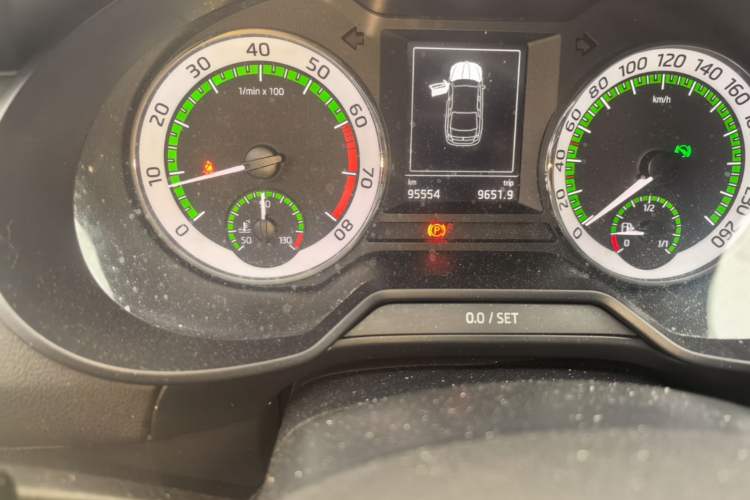 Used Skoda Octavia 2018 TSI230 DSG Luxury Edition Odometer Close Up