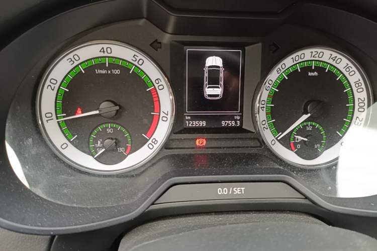 Used Skoda Octavia 2018 Station Wagon TSI230 DSG Luxury Edition Odometer Close Up