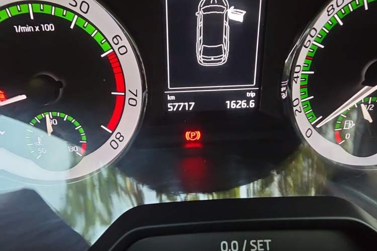 Used Skoda Octavia 2018 Station Wagon TSI230 DSG Luxury Edition Odometer Close Up