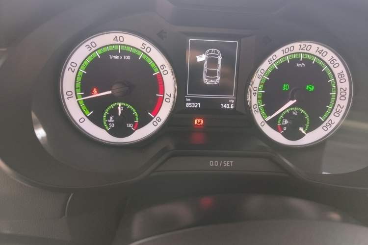 Used Skoda Octavia 2018 TSI230 DSG Luxury Edition Odometer Close Up