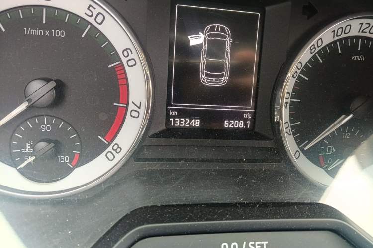 Used Skoda Octavia 2018 TSI230 DSG Luxury Edition Odometer Close Up