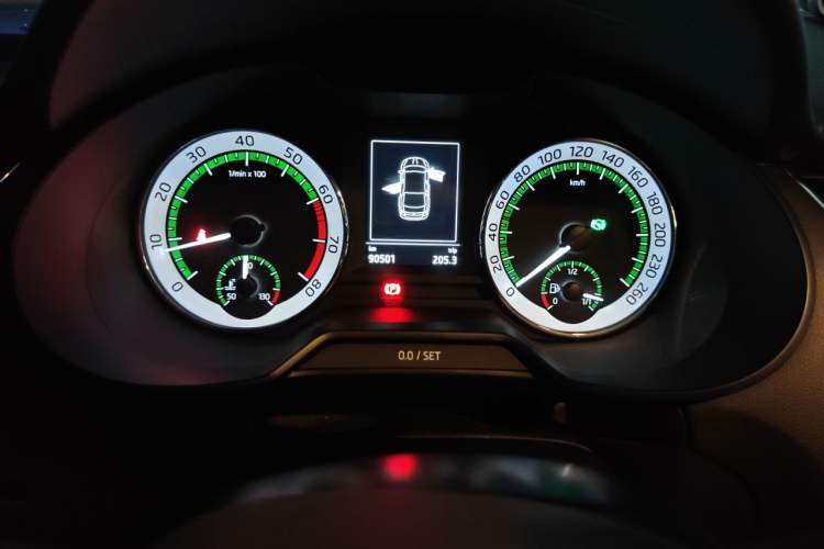 Used Skoda Octavia 2018 TSI230 DSG Luxury Edition Odometer Close Up