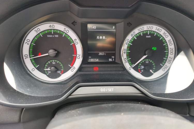 Used Skoda Octavia 2018 TSI280 DSG Flagship Edition Odometer Close Up