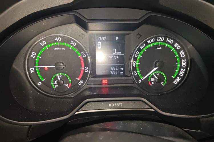 Used Skoda Octavia 2018 TSI230 DSG Comfort Edition Odometer Close Up