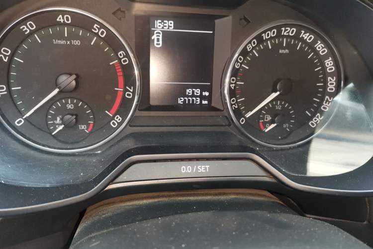 Used Skoda Octavia 2018 1.6L Automatic Comfort Edition Odometer Close Up