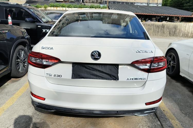 Used Skoda Octavia 2018 TSI230 DSG Luxury Edition Rear
