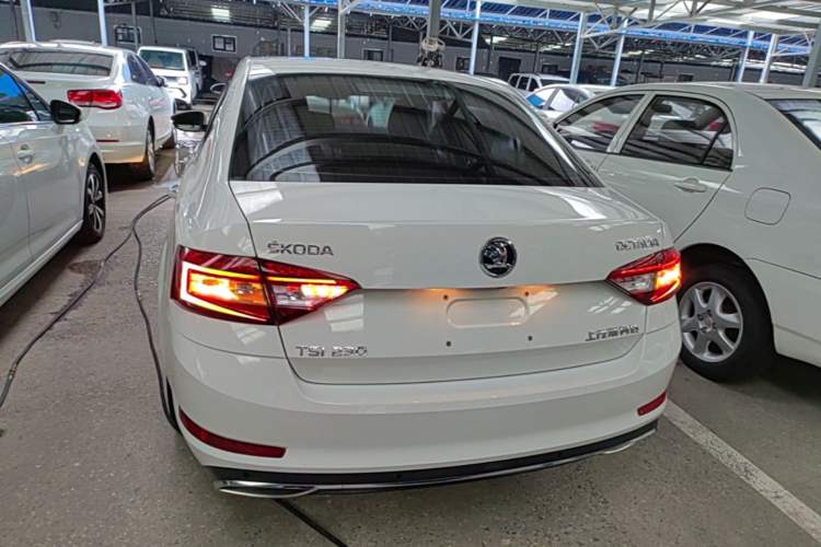 Used Skoda Octavia 2018 TSI230 DSG Luxury Edition Rear