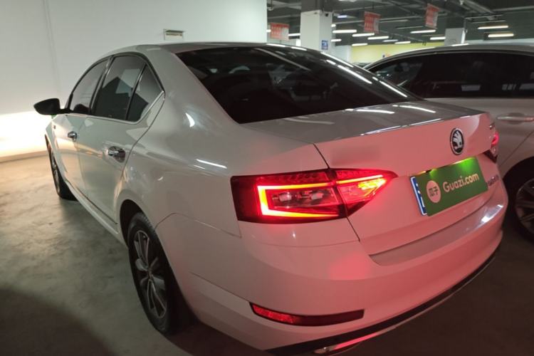 Used Skoda Octavia 2018 1.6L Automatic Comfort Edition Rear Left 45 Deg