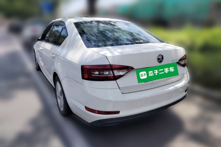 Used Skoda Octavia 2018 1.6L Manual Standard Edition Rear Left 45 Deg