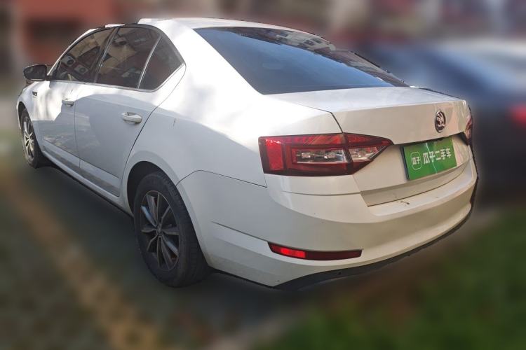 Used Skoda Octavia 2018 1.6L Automatic Comfort Edition Rear Left 45 Deg