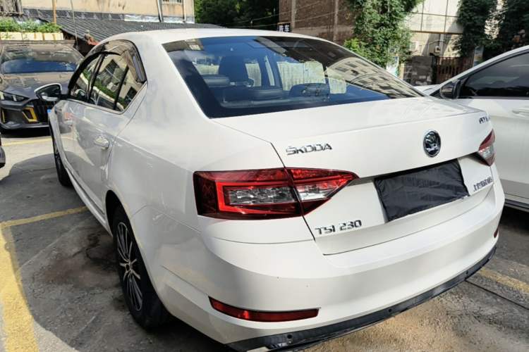 Used Skoda Octavia 2018 TSI230 DSG Luxury Edition Rear Left 45 Deg