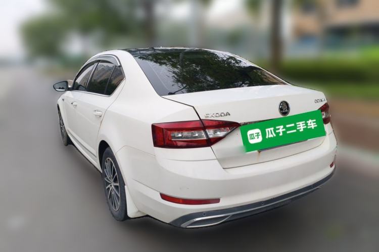 Used Skoda Octavia 2018 TSI230 DSG Luxury Edition Rear Left 45 Deg