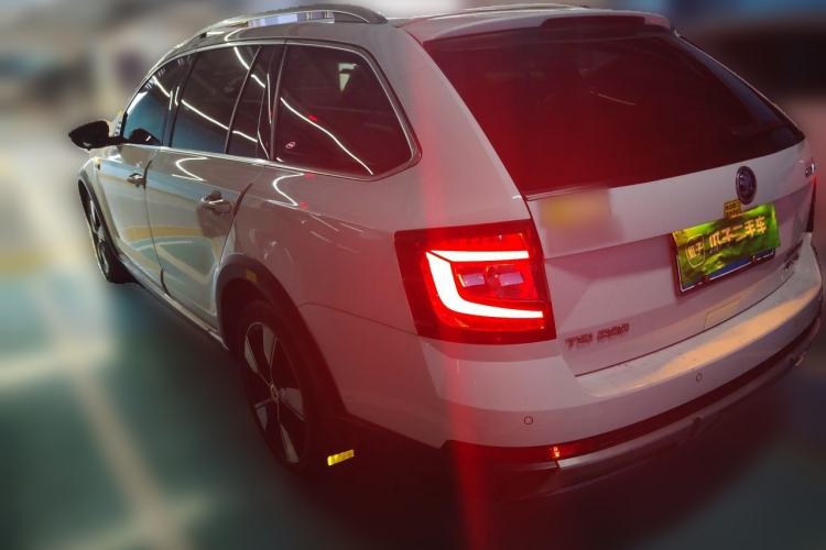 Used Skoda Octavia 2018 Station Wagon TSI280 DSG Luxury Edition Rear Left 45 Deg