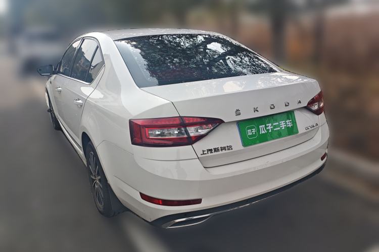 Used Skoda Octavia 2018 1.6L Automatic Luxury Edition Rear Left 45 Deg