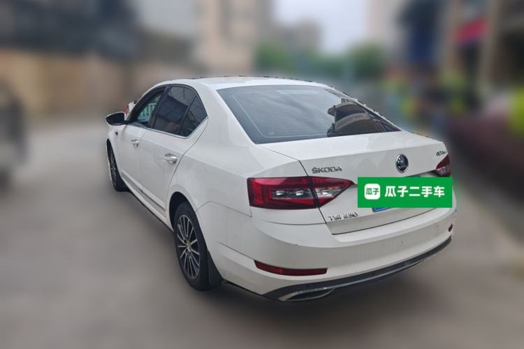 Used Skoda Octavia 2018 TSI230 DSG Luxury Edition Rear Left 45 Deg