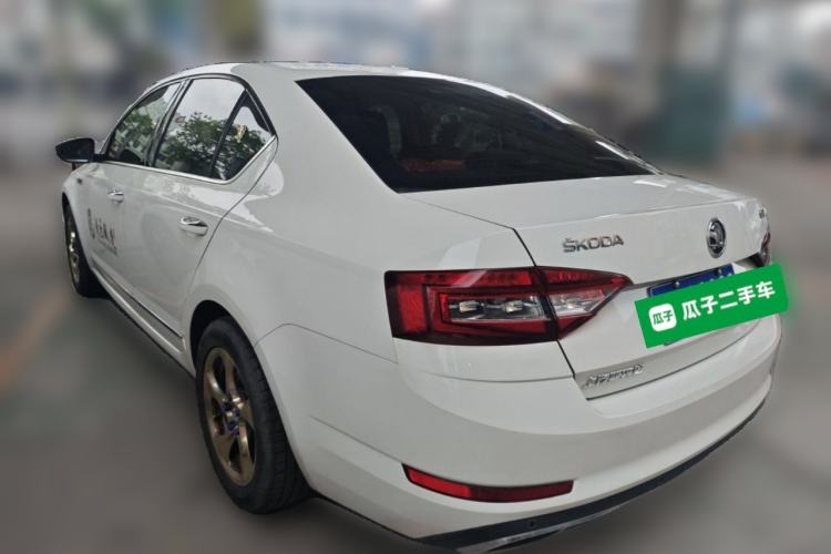 Used Skoda Octavia 2018 1.6L Automatic Luxury Edition Rear Left 45 Deg