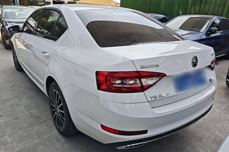 Used Skoda Octavia 2018 TSI230 DSG Luxury Edition Rear Left 45 Deg