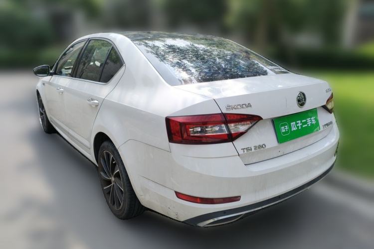 Used Skoda Octavia 2018 TSI280 DSG Flagship Edition Rear Left 45 Deg