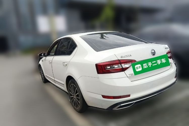 Used Skoda Octavia 2018 TSI230 DSG Luxury Edition Rear Left 45 Deg