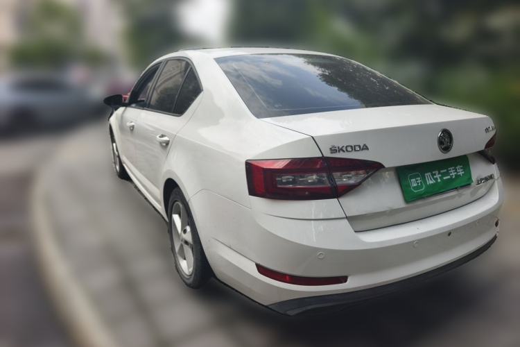 Used Skoda Octavia 2018 1.6L Manual Standard Edition Rear Left 45 Deg