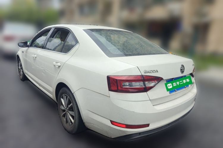 Used Skoda Octavia 2018 1.6L Automatic Comfort Edition Rear Left 45 Deg