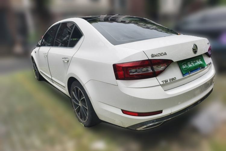 Used Skoda Octavia 2018 TSI280 DSG Flagship Edition Rear Left 45 Deg