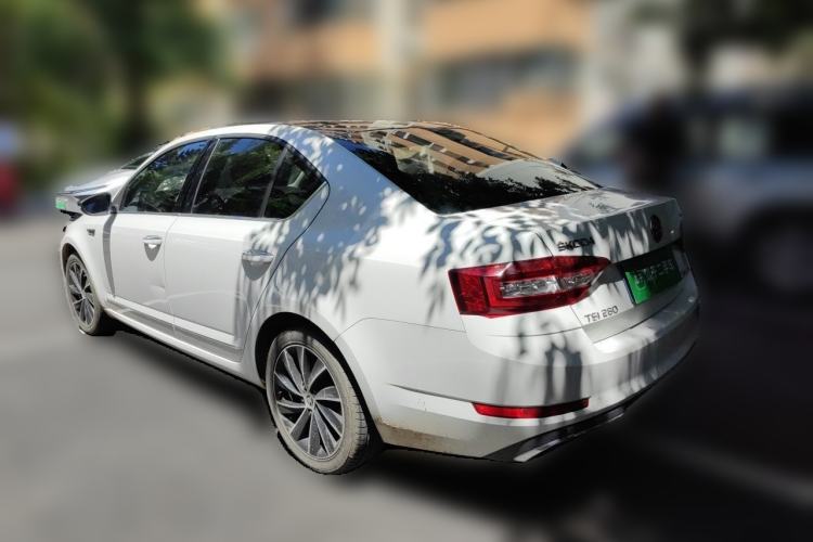 Used Skoda Octavia 2018 TSI280 DSG Luxury Edition Rear Left 45 Deg