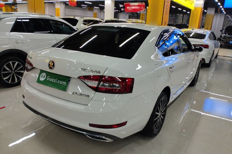 Used Skoda Octavia 2018 TSI230 DSG Luxury Edition Rear Right 45 Deg
