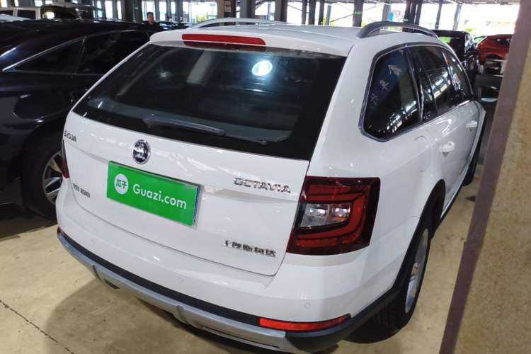 Used Skoda Octavia 2018 Station Wagon TSI230 DSG Comfort Edition Rear Right 45 Deg