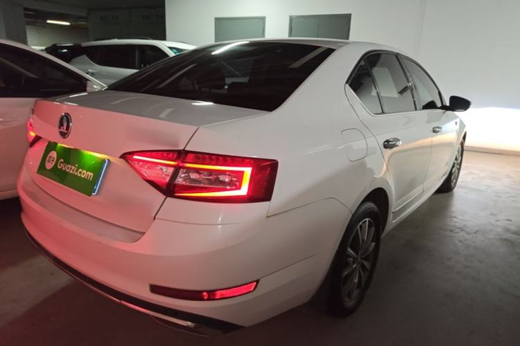 Used Skoda Octavia 2018 1.6L Automatic Comfort Edition Rear Right 45 Deg