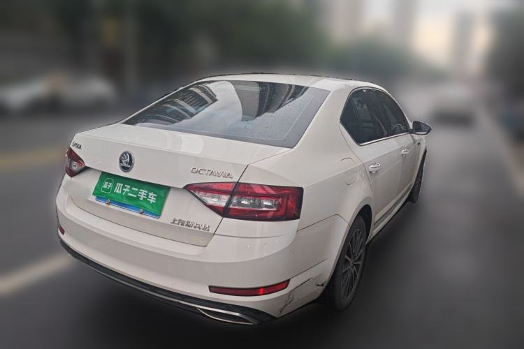Used Skoda Octavia 2018 TSI230 DSG Luxury Edition Rear Right 45 Deg