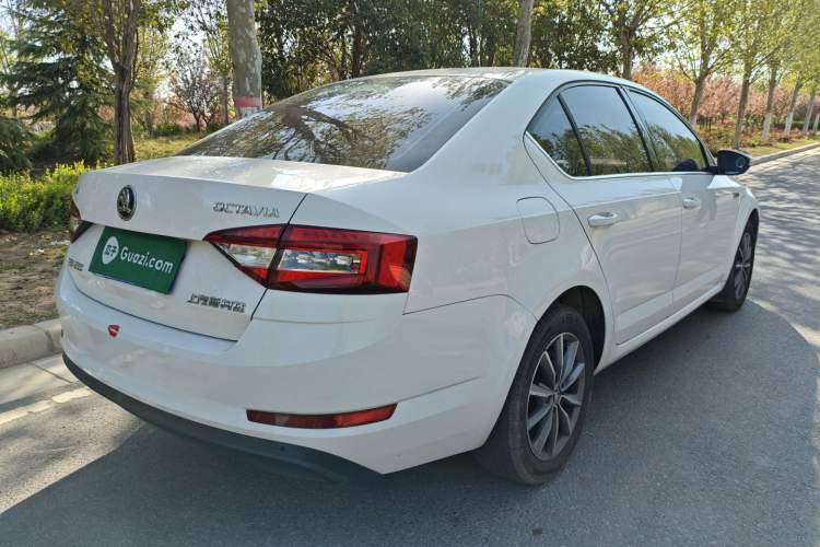 Used Skoda Octavia 2018 TSI230 DSG Comfort Edition Rear Right 45 Deg