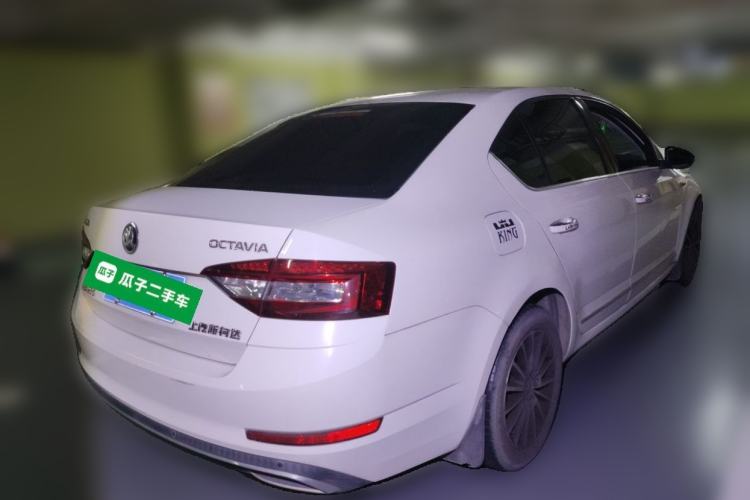 Used Skoda Octavia 2018 TSI230 DSG Luxury Edition Rear Right 45 Deg