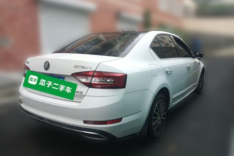 Used Skoda Octavia 2018 TSI230 DSG Luxury Edition Rear Right 45 Deg