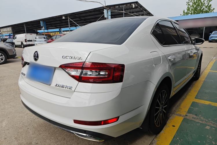 Used Skoda Octavia 2018 TSI230 DSG Luxury Edition Rear Right 45 Deg