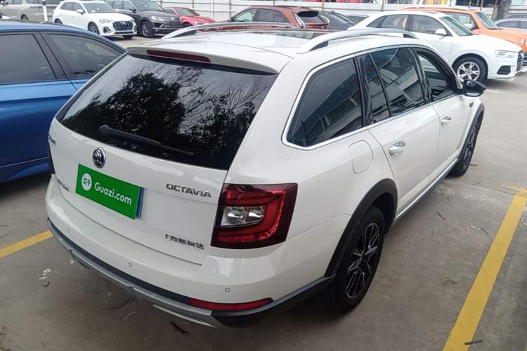 Used Skoda Octavia 2018 Station Wagon TSI230 DSG Luxury Edition Rear Right 45 Deg