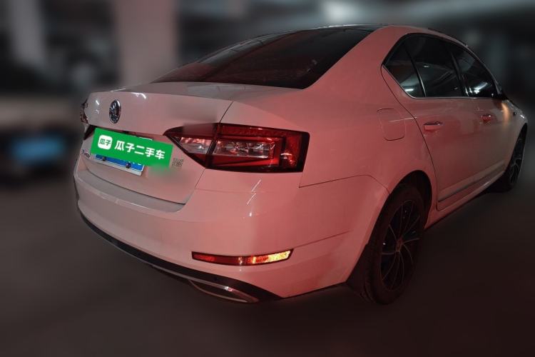 Used Skoda Octavia 2018 TSI280 DSG Luxury Edition Rear Right 45 Deg